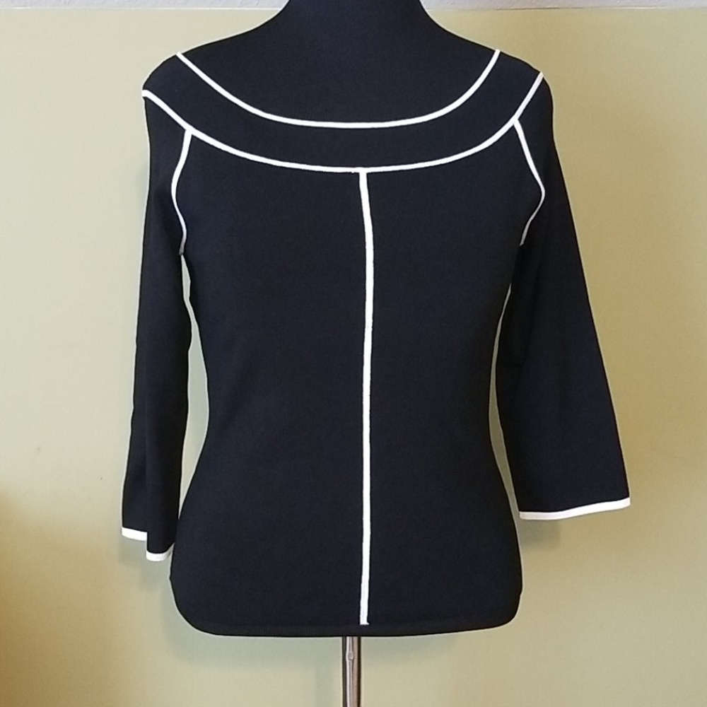3/$20 Woman top